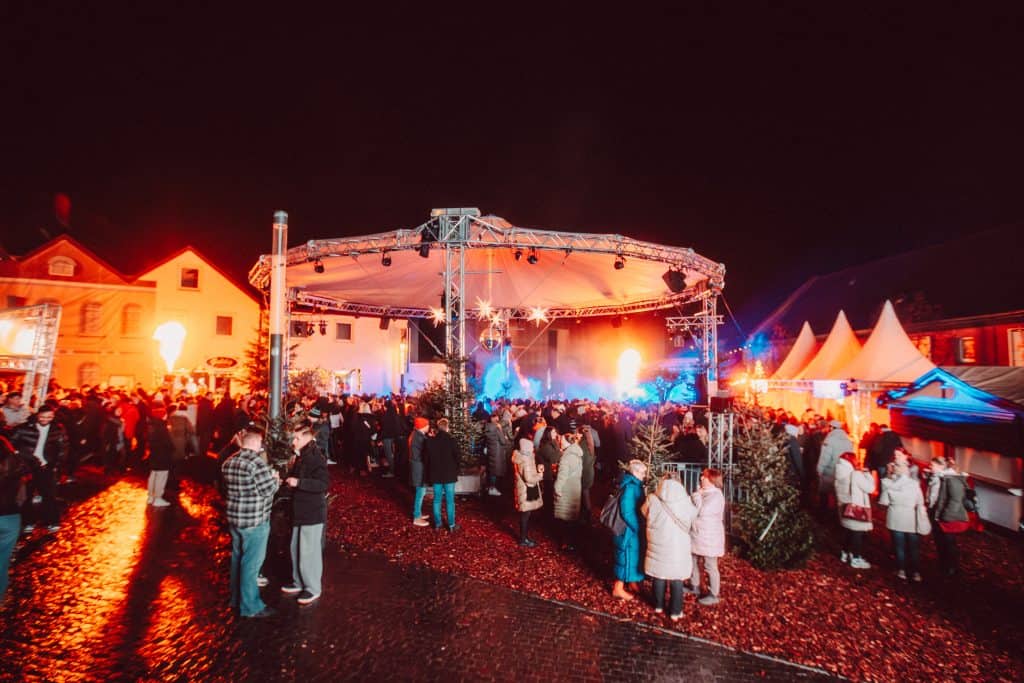 RE_Schneegluehen_2211-102